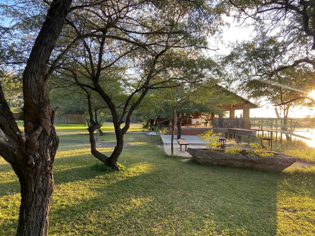 Kuvira River Camp Divundu Bagian luar foto