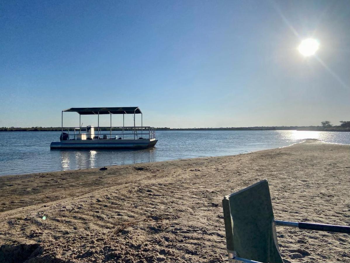Kuvira River Camp Divundu Bagian luar foto