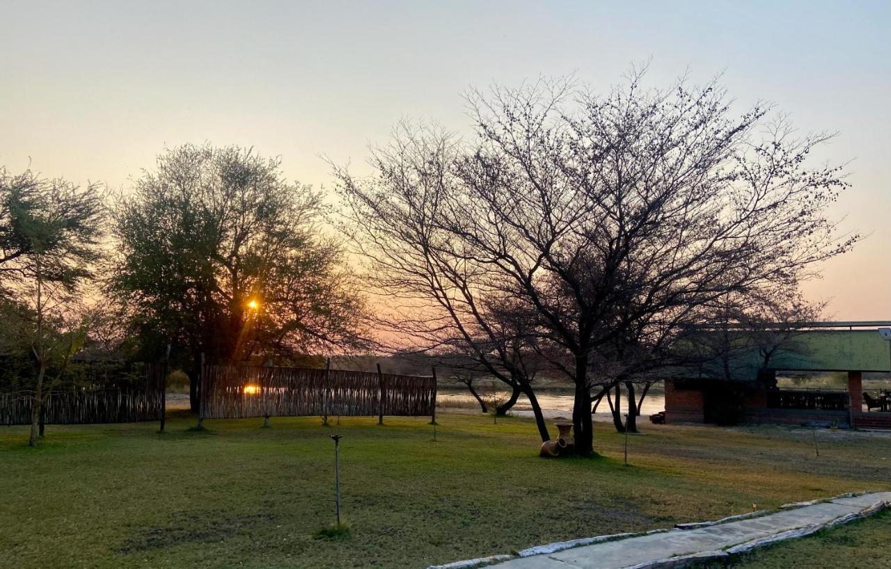 Kuvira River Camp Divundu Bagian luar foto